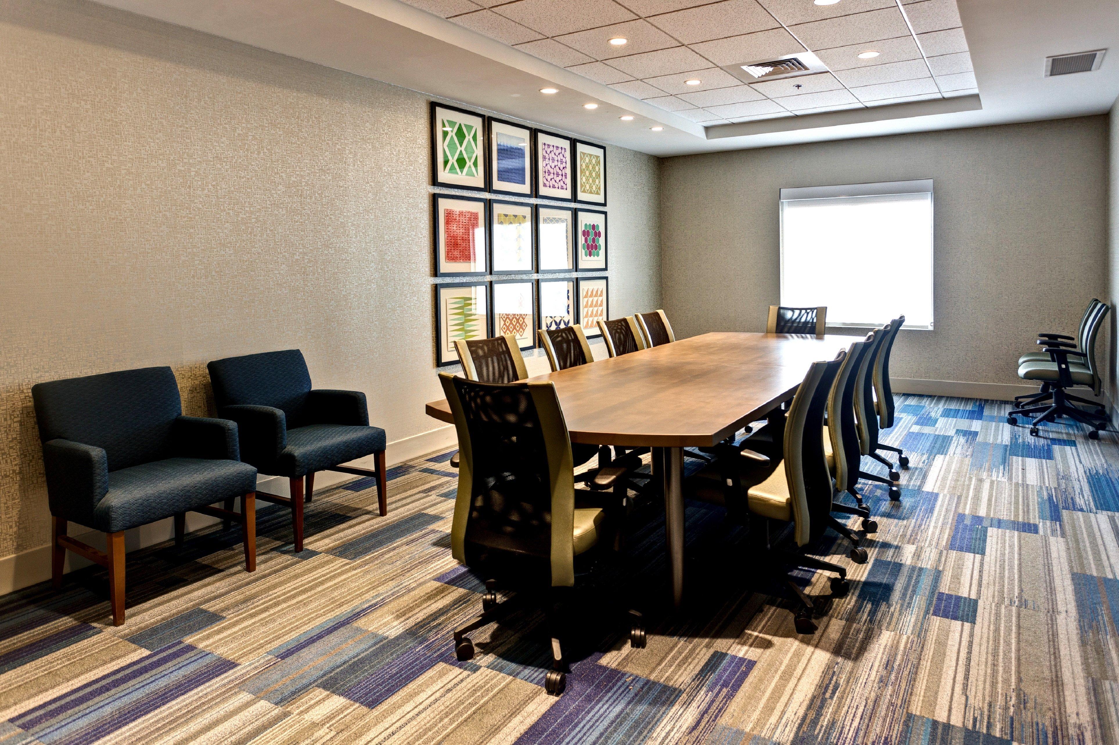 Holiday Inn Express & Suites Manhattan By Ihg Eksteriør bilde