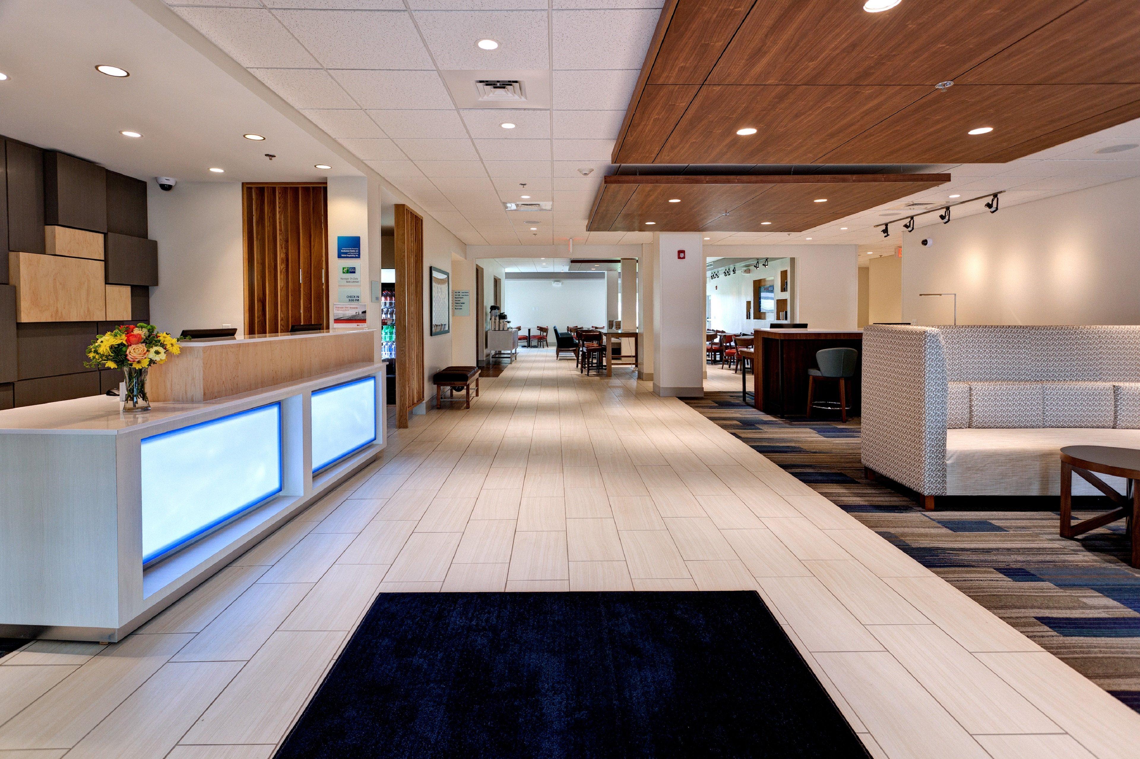 Holiday Inn Express & Suites Manhattan By Ihg Eksteriør bilde